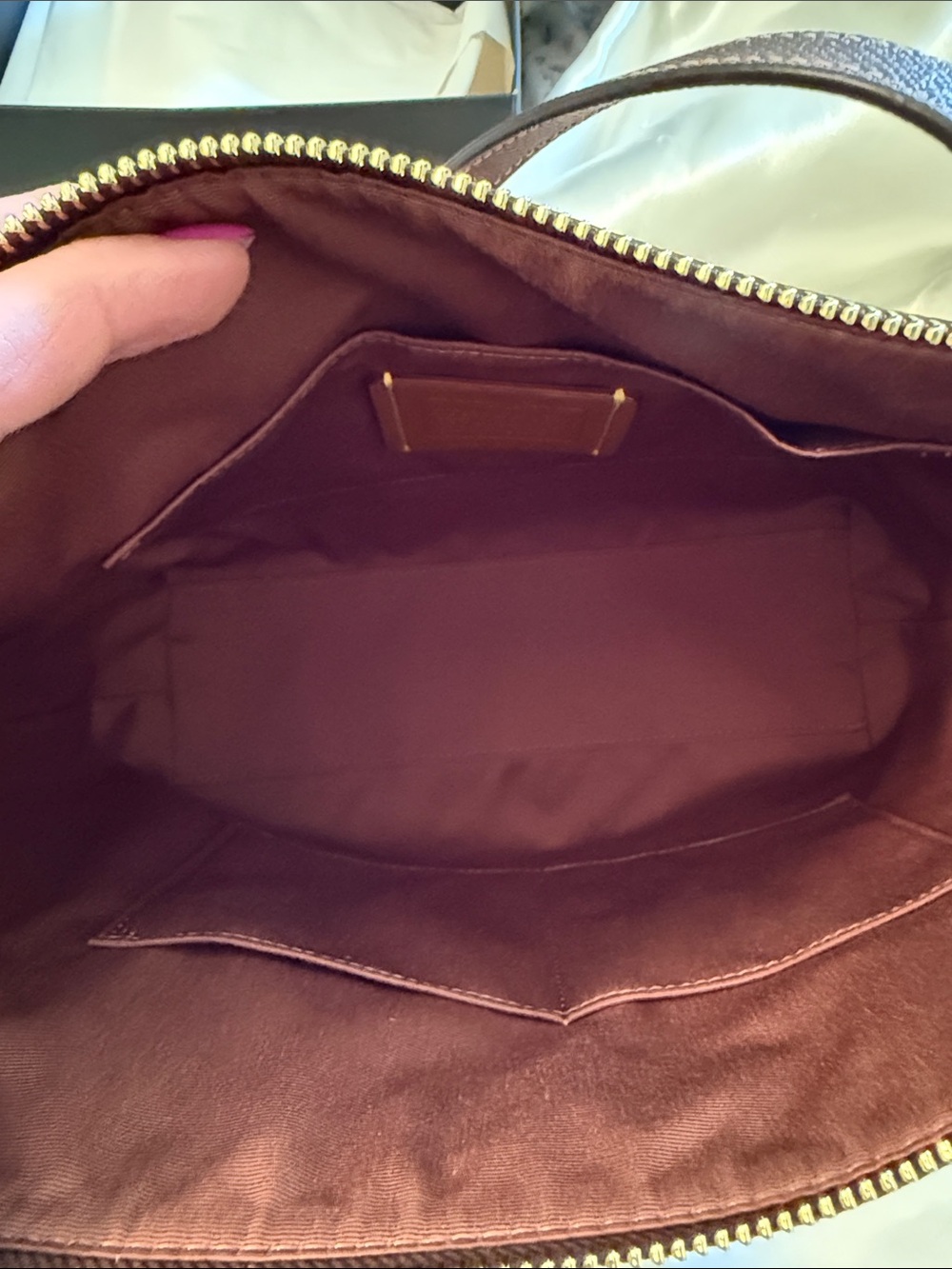 🤎Coach NWT Copper Brown Signature Metallic Fiona Zip Tote with Gold Hardware - Picture 6 of 9